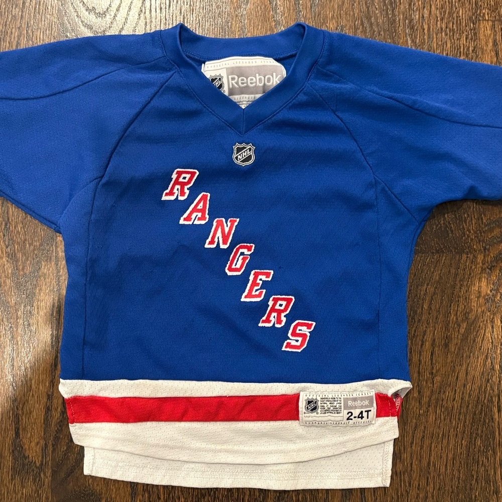 Youth New York Rangers long sleeved jersey size youth 2t-4T Reebok